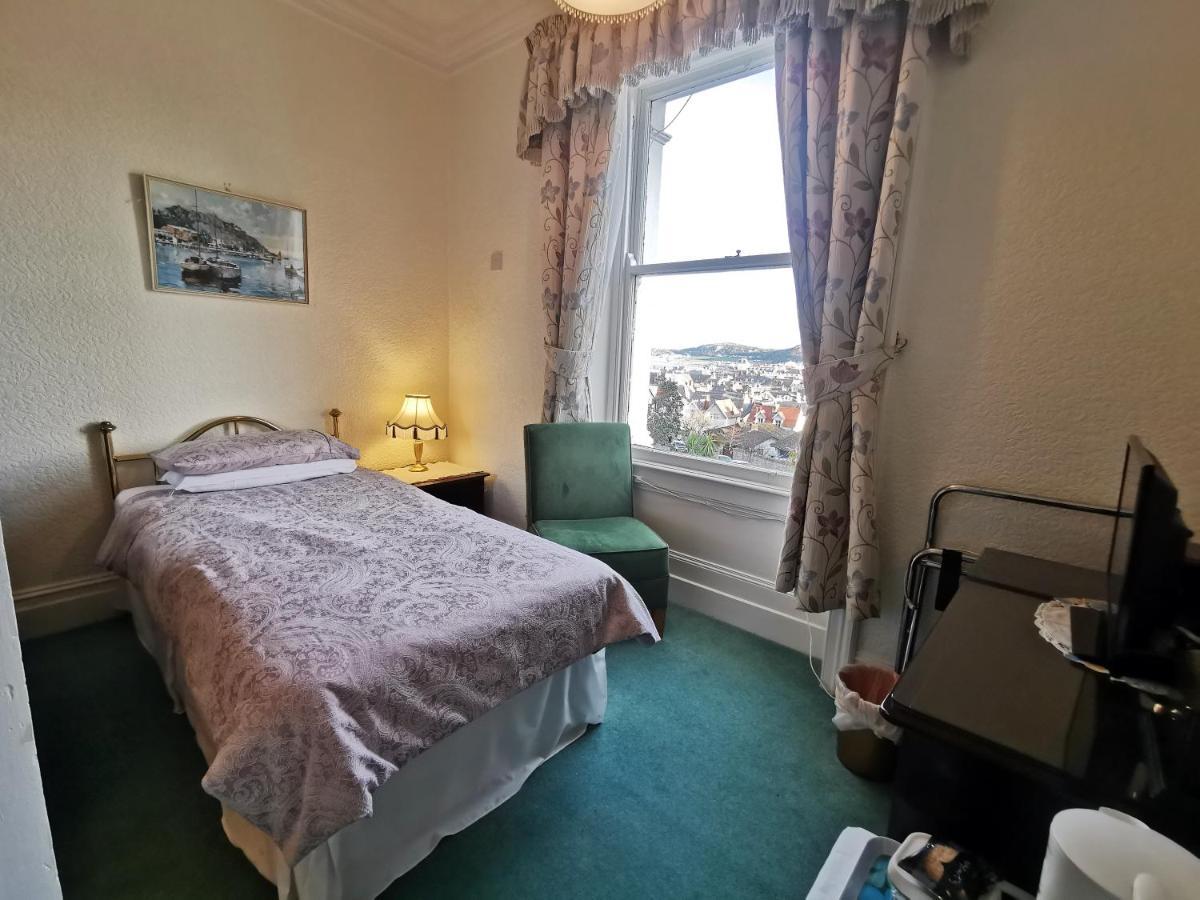 Bron Orme Private Hotel Лландидно Экстерьер фото