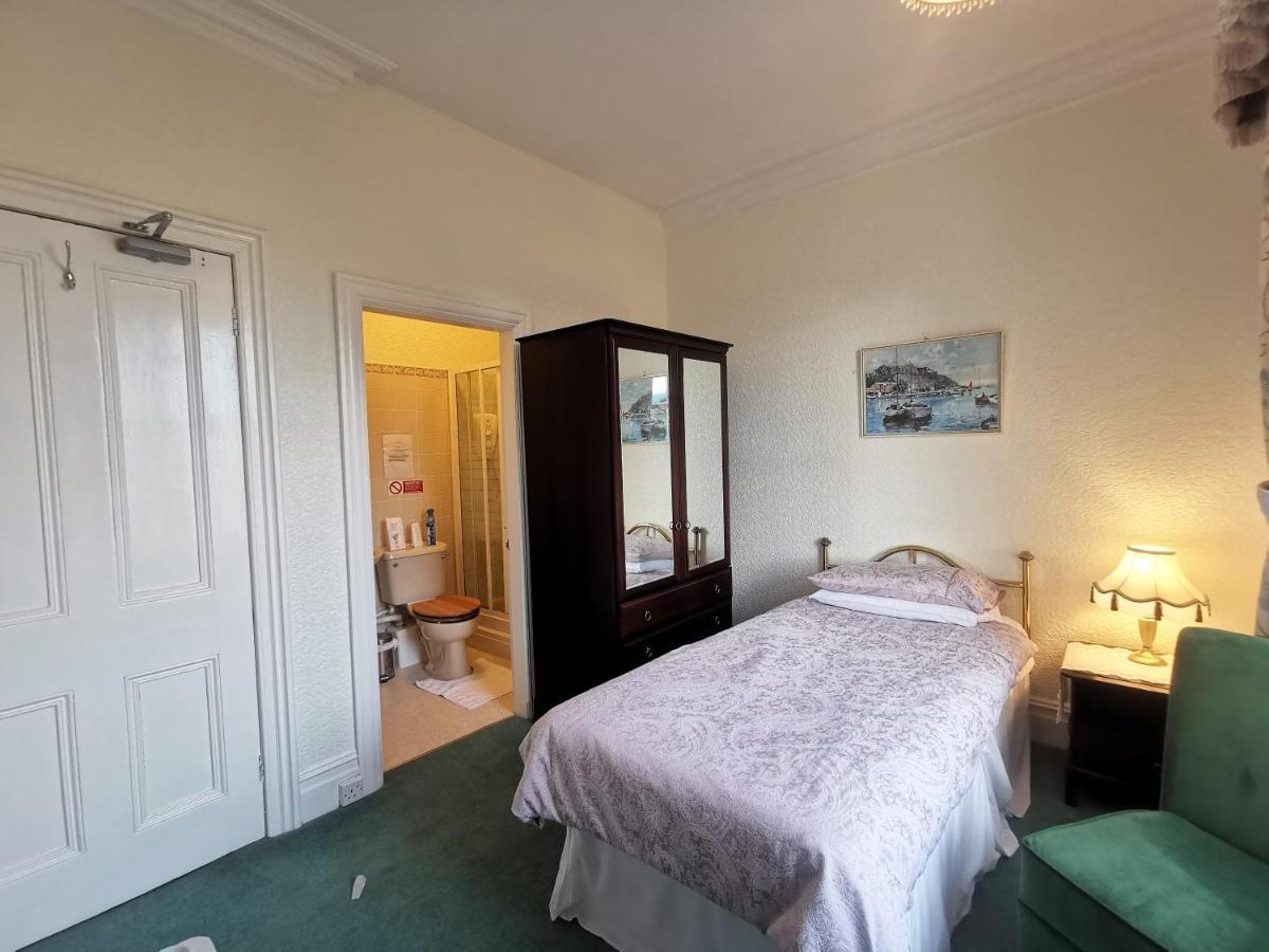 Bron Orme Private Hotel Лландидно Экстерьер фото