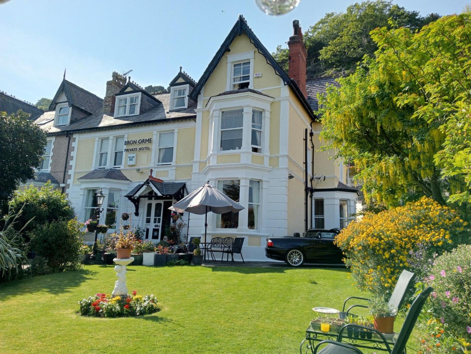 Bron Orme Private Hotel Лландидно Экстерьер фото