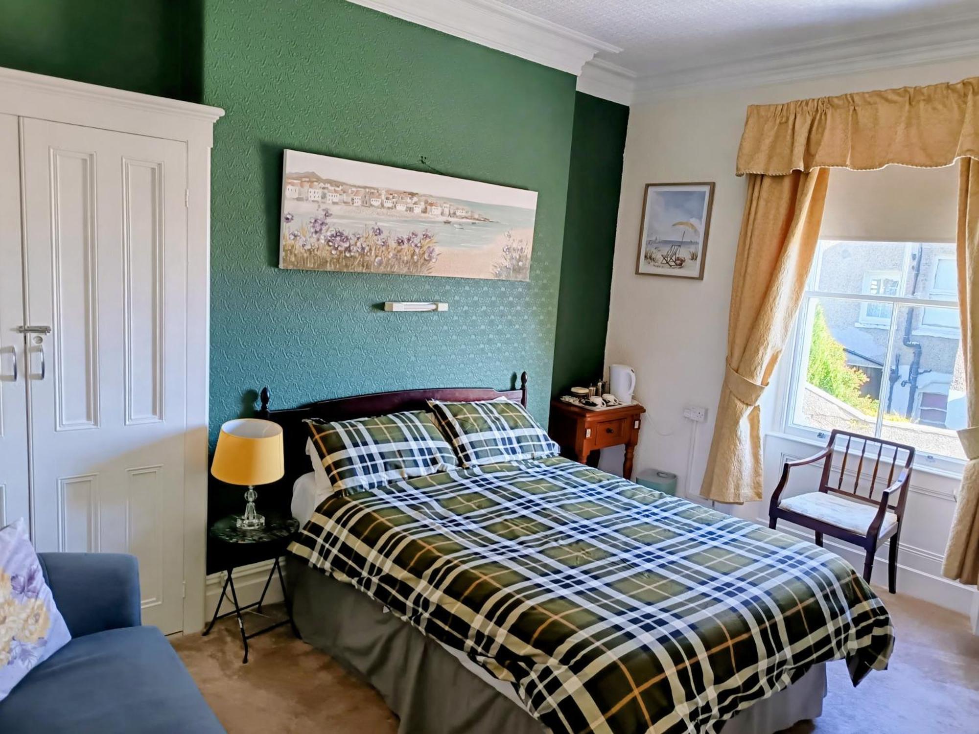 Bron Orme Private Hotel Лландидно Экстерьер фото